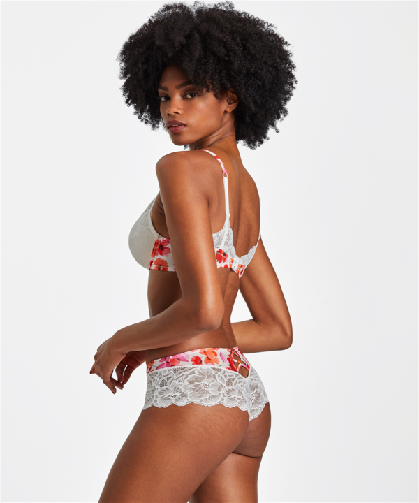 In81 - Beauty Celebration - Poppy – Image 4