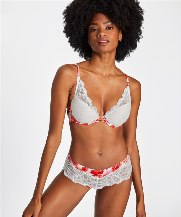 In81 - Beauty Celebration - Poppy – Image 5