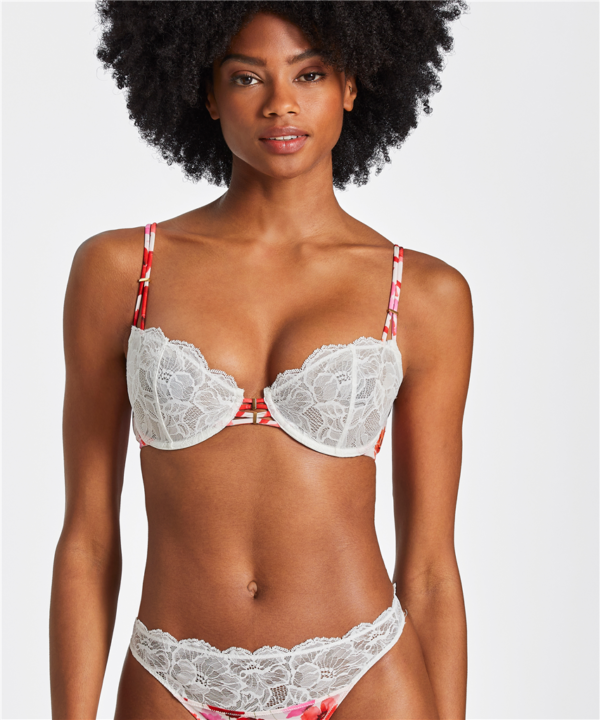 Inf14 - Beauty Celebration - Poppy – Image 3