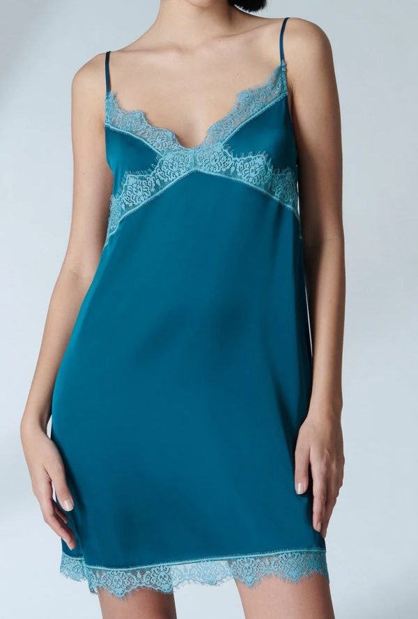 23h940 - Satin Secrets - Bleu Cyan
