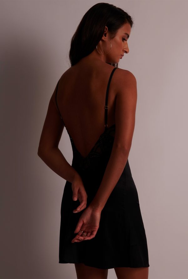 1u40 - Whimsical Affair - Naughty Black – Image 4