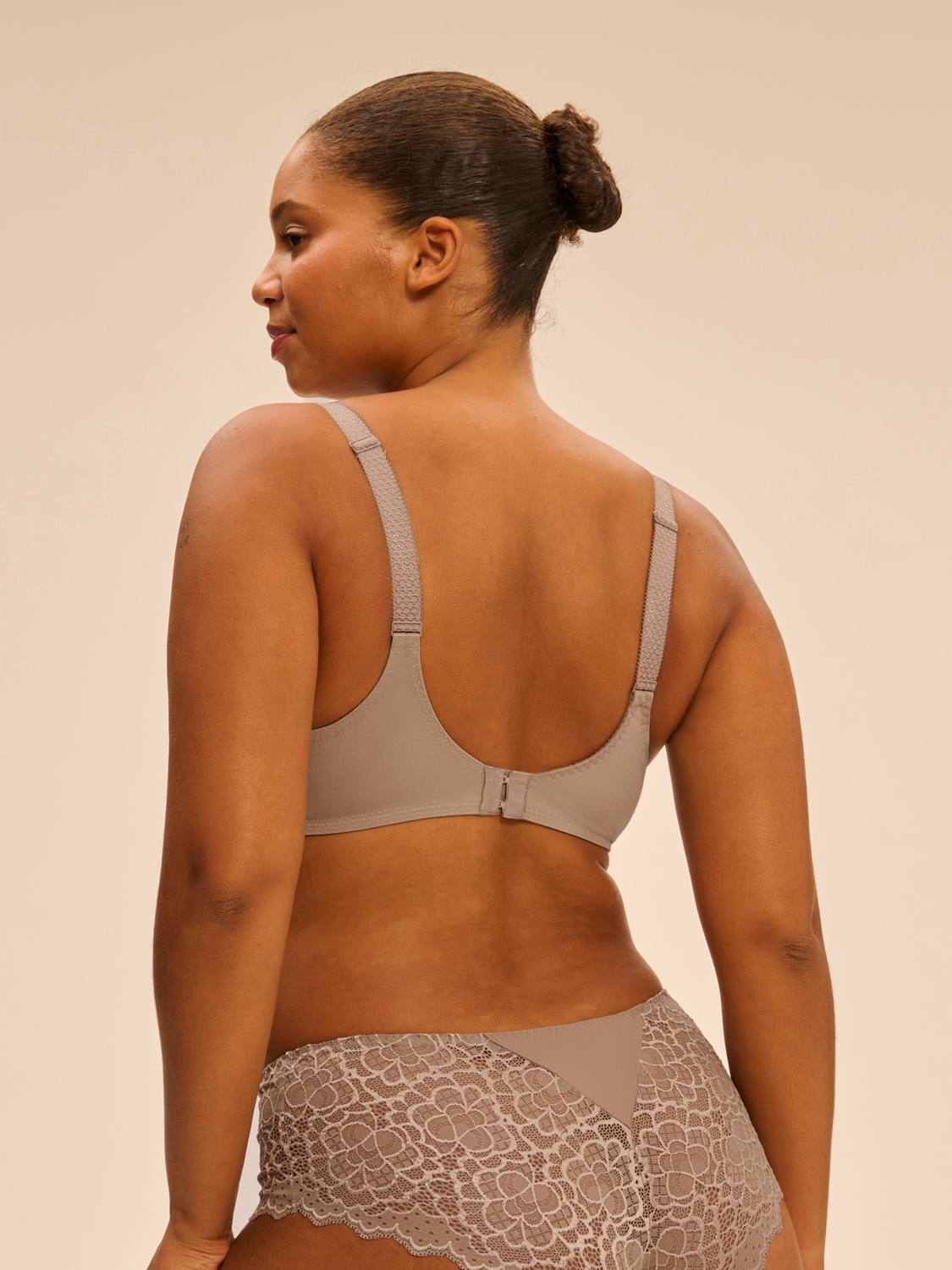 12a380 - Caresse - Grège – Image 3