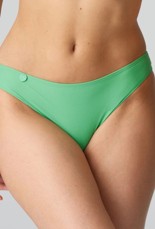 0520820 - Tom - Lush Green – Image 3