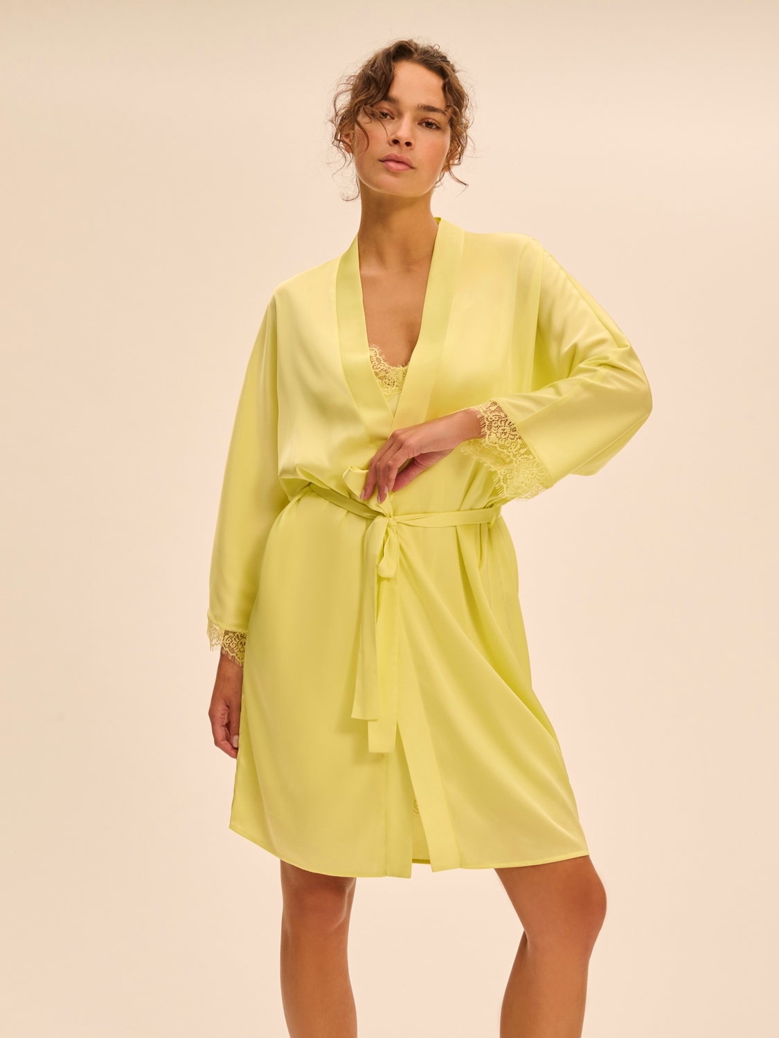 23h982 - Satin Secrets - Jaune D'été – Image 3