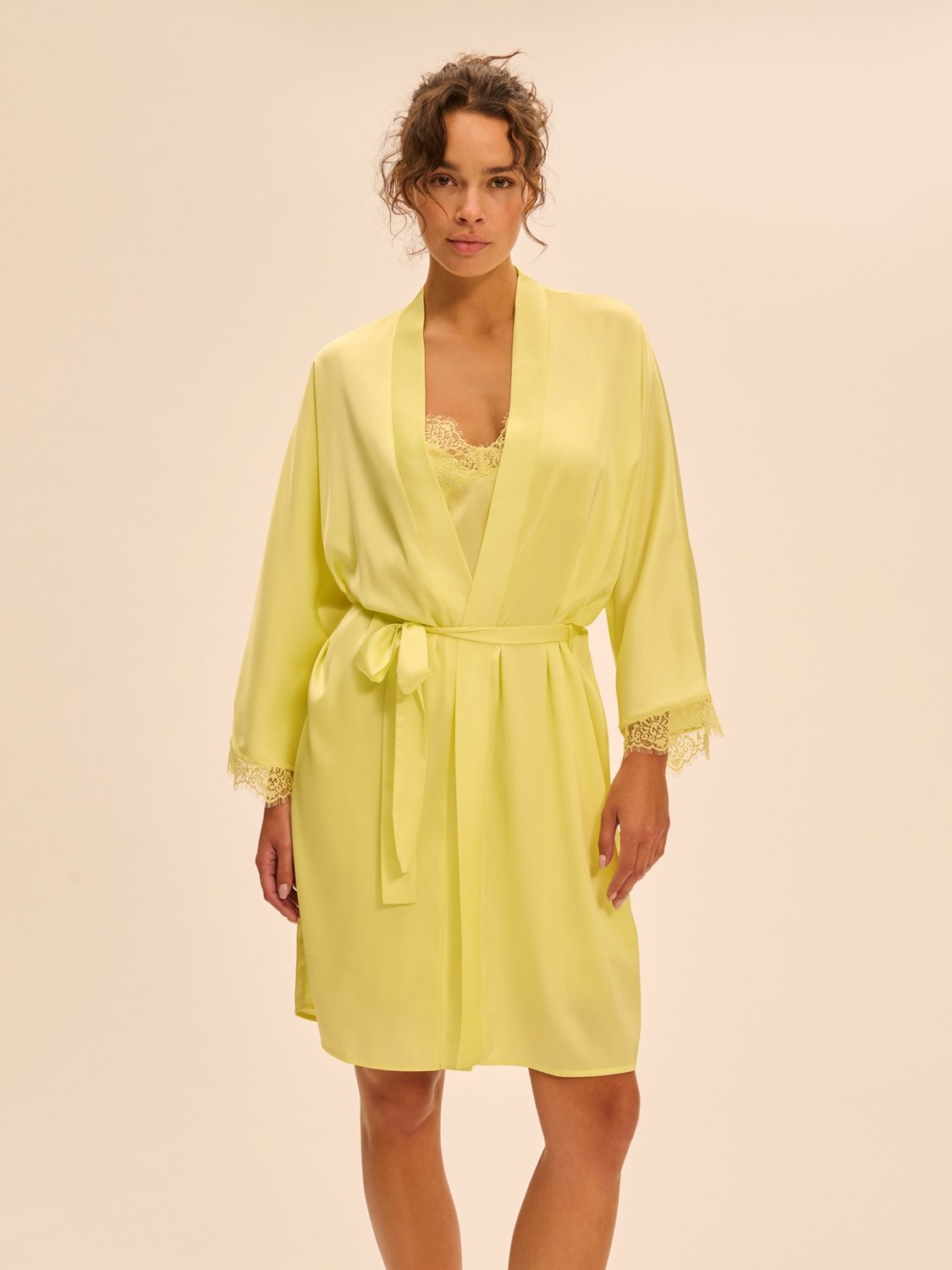 23h982 - Satin Secrets - Jaune D'été – Image 4