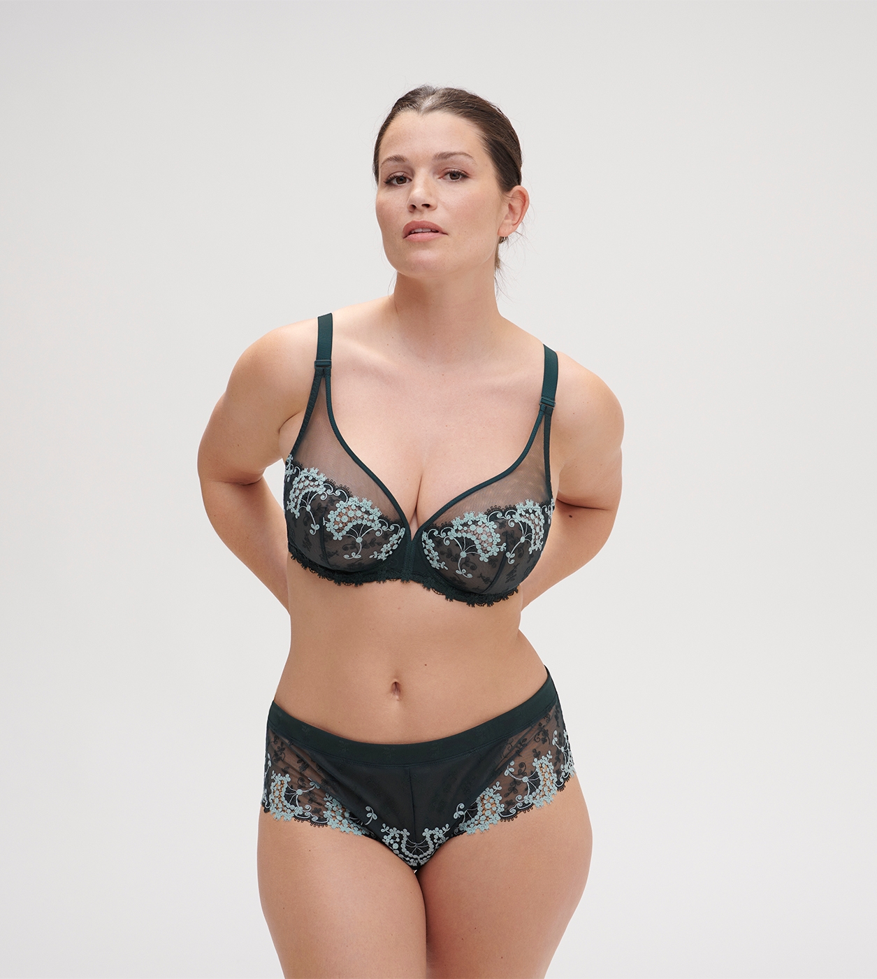 12b319 - Wish - Vert Kolsai – Image 3