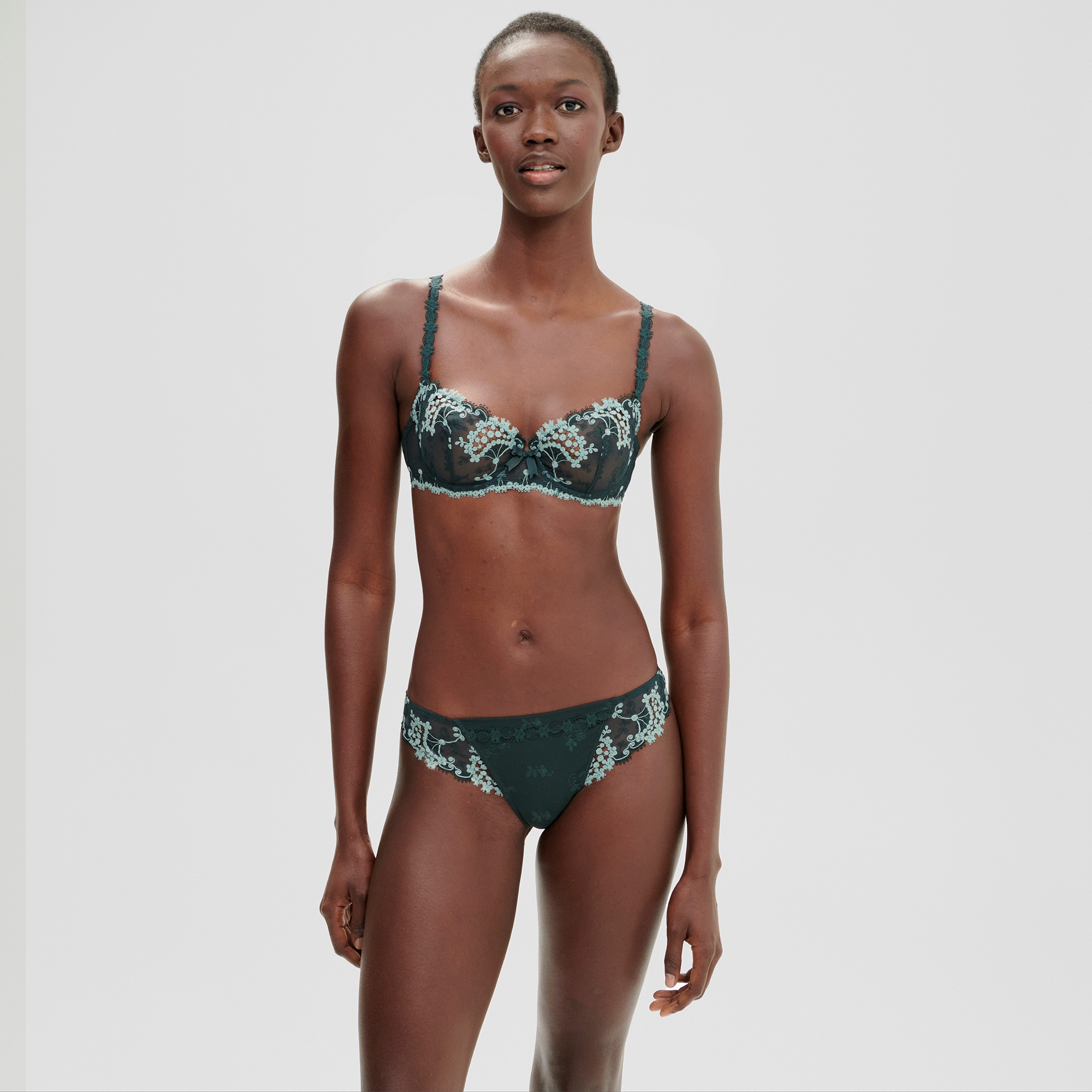 12b710 - Wish - Vert Kolsai – Image 3