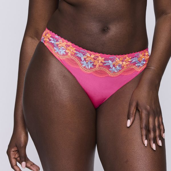 0563540 - Calaluna - Blogger Pink