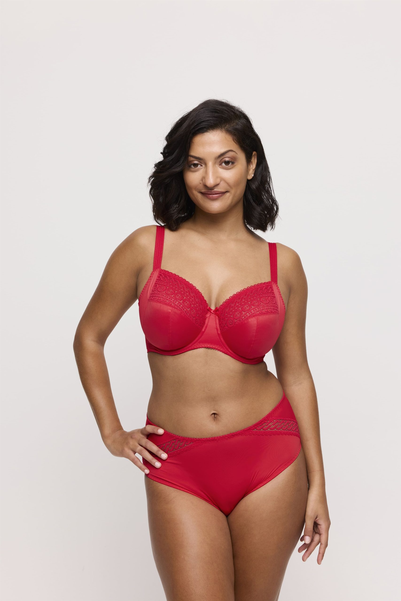 0163380 - Montara - True Red
