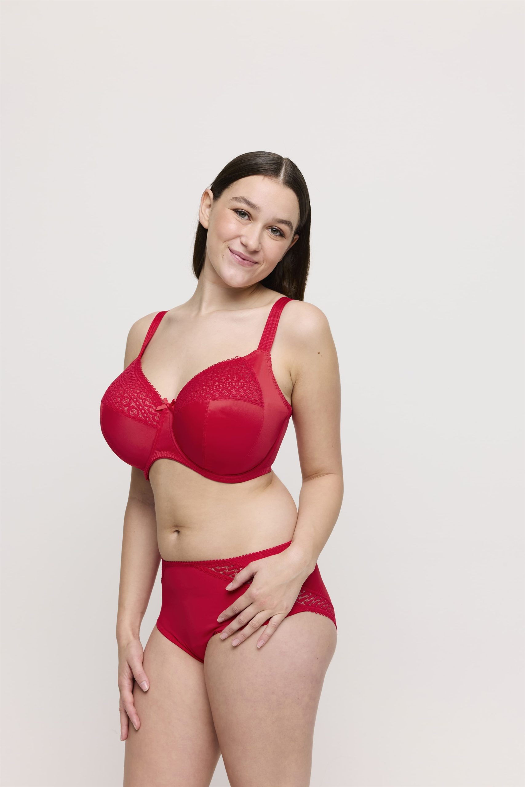 0563381 - Montara - True Red – Image 3