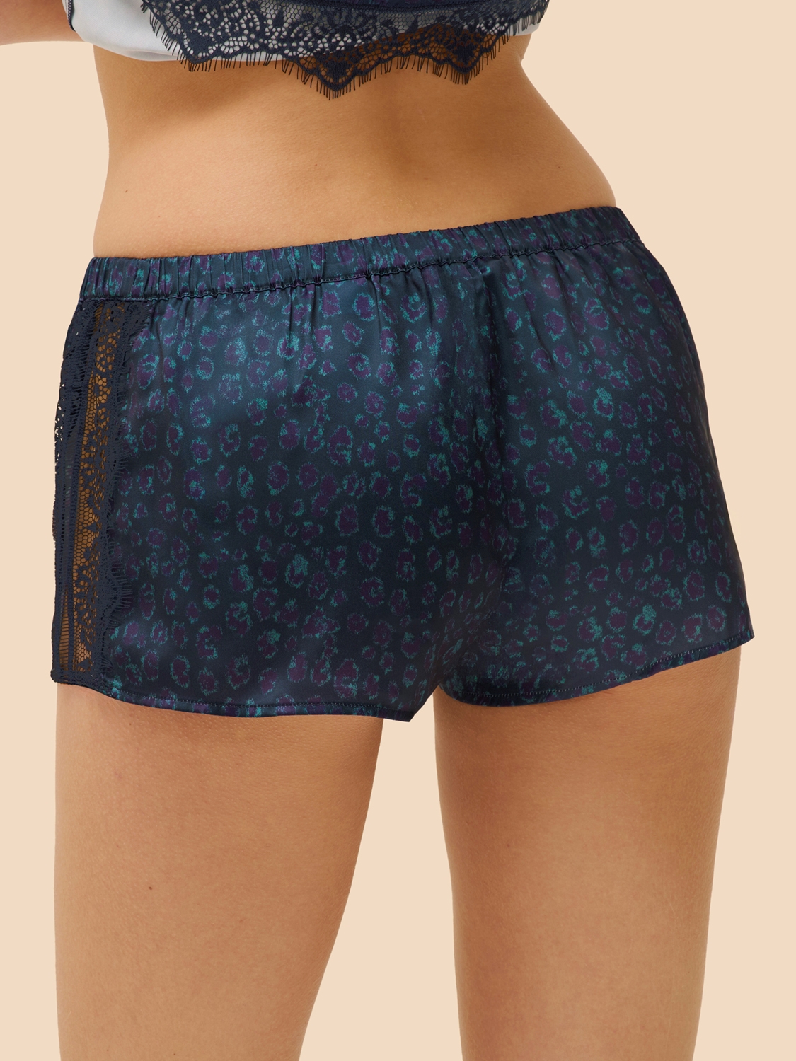 23h640 - Satin Secrets - Bleu Féline – Image 2