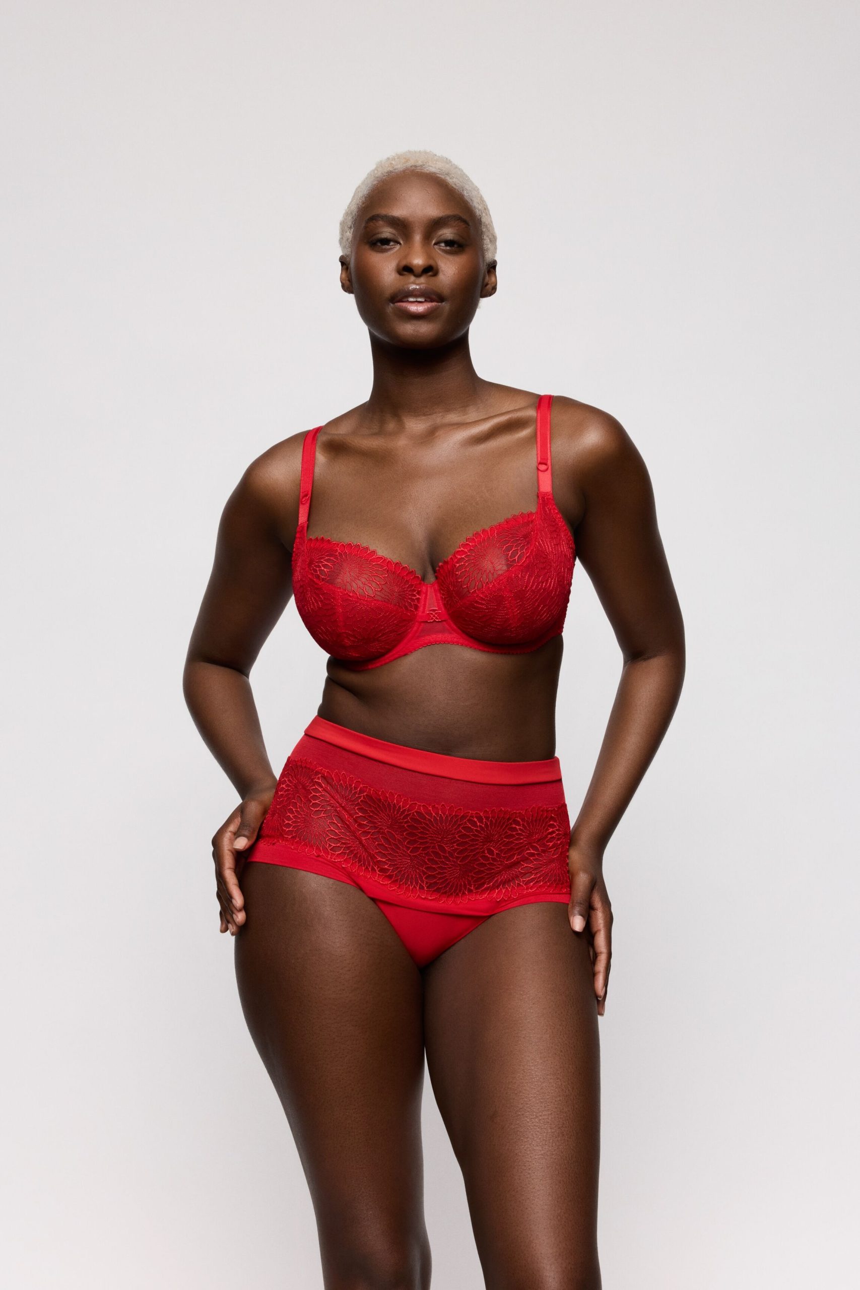 0163184 - Sophora - True Red – Image 3